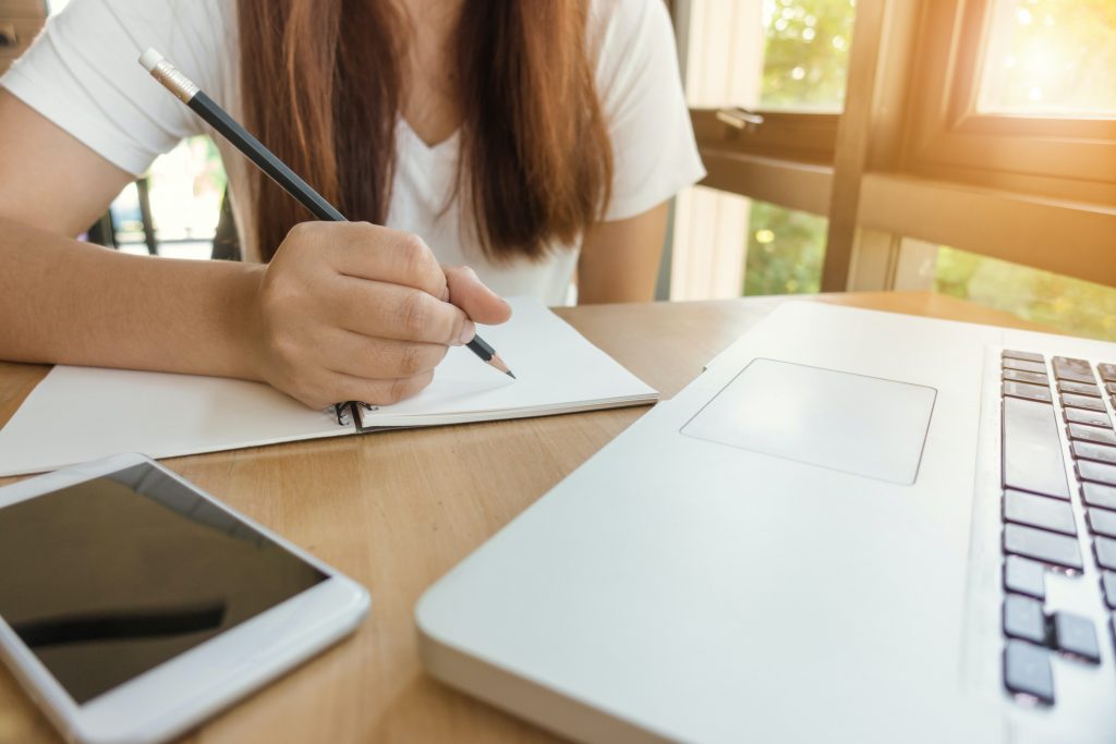 En quoi consiste l'examen théorique ?